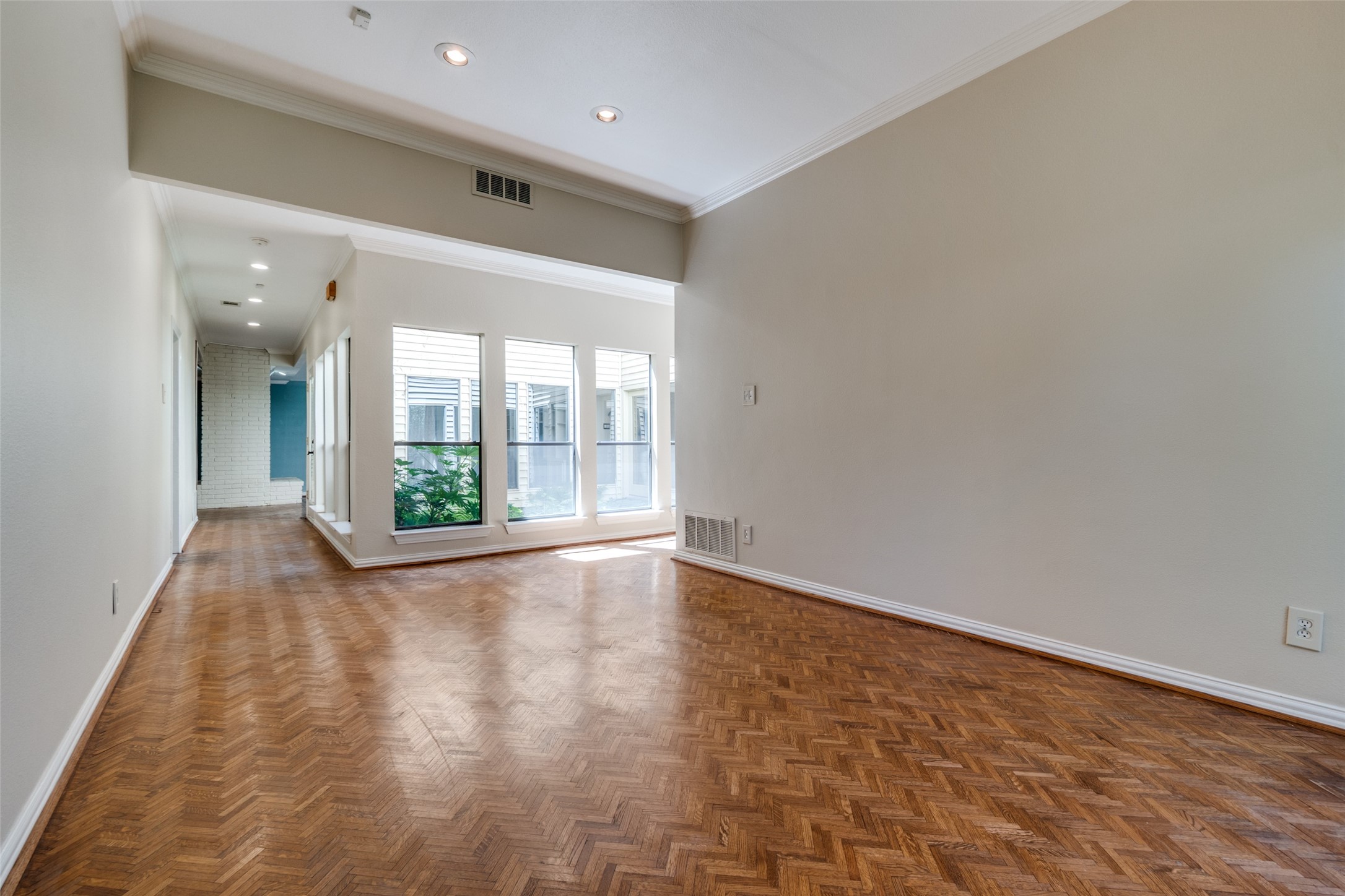 6922 Chevy Chase Avenue Dallas TX 75225