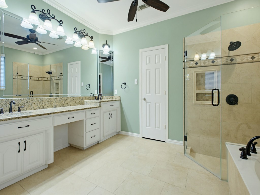 2724 Cedar Springs Court Bedford TX 76021