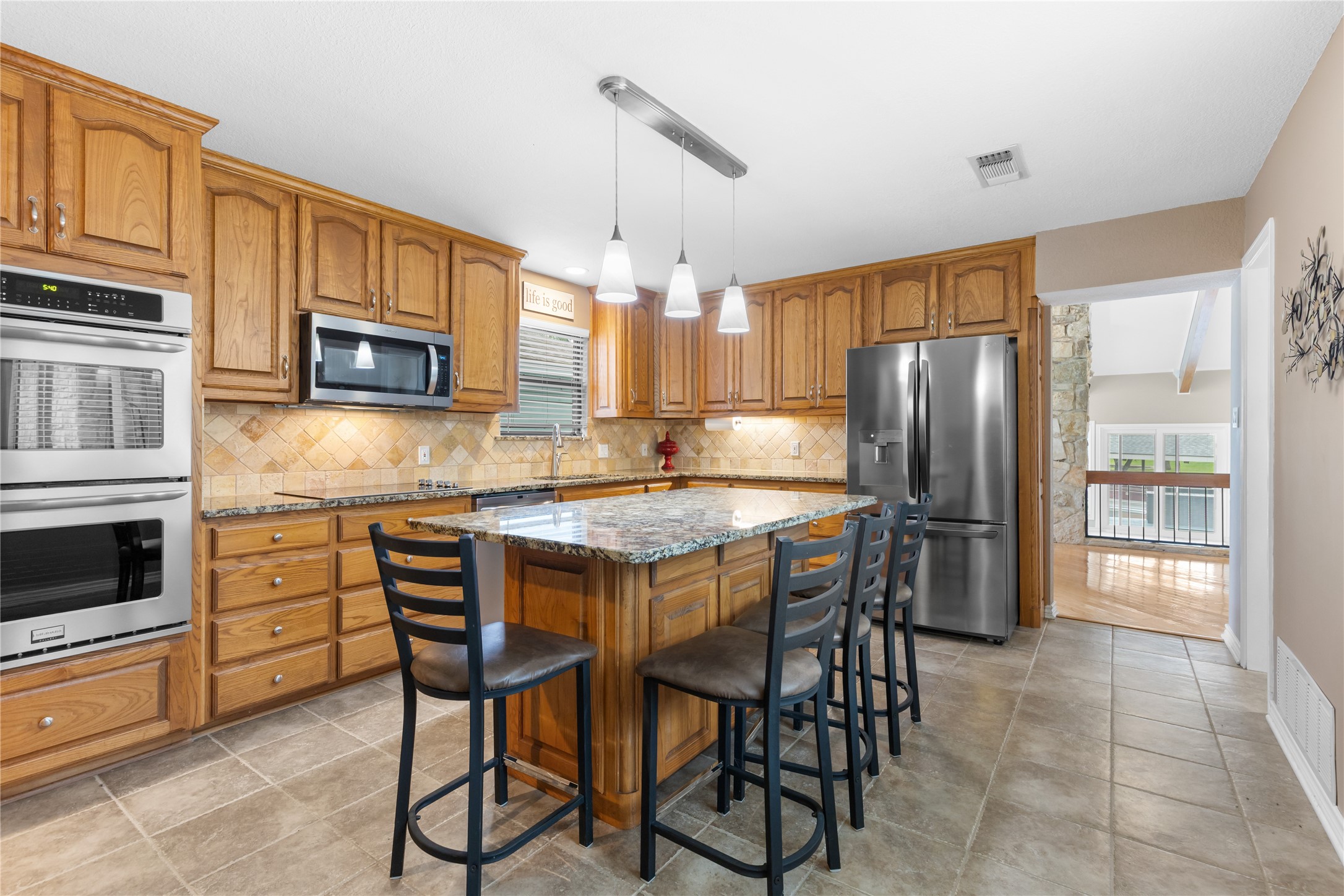 568 Harbor Circle Azle TX 76020