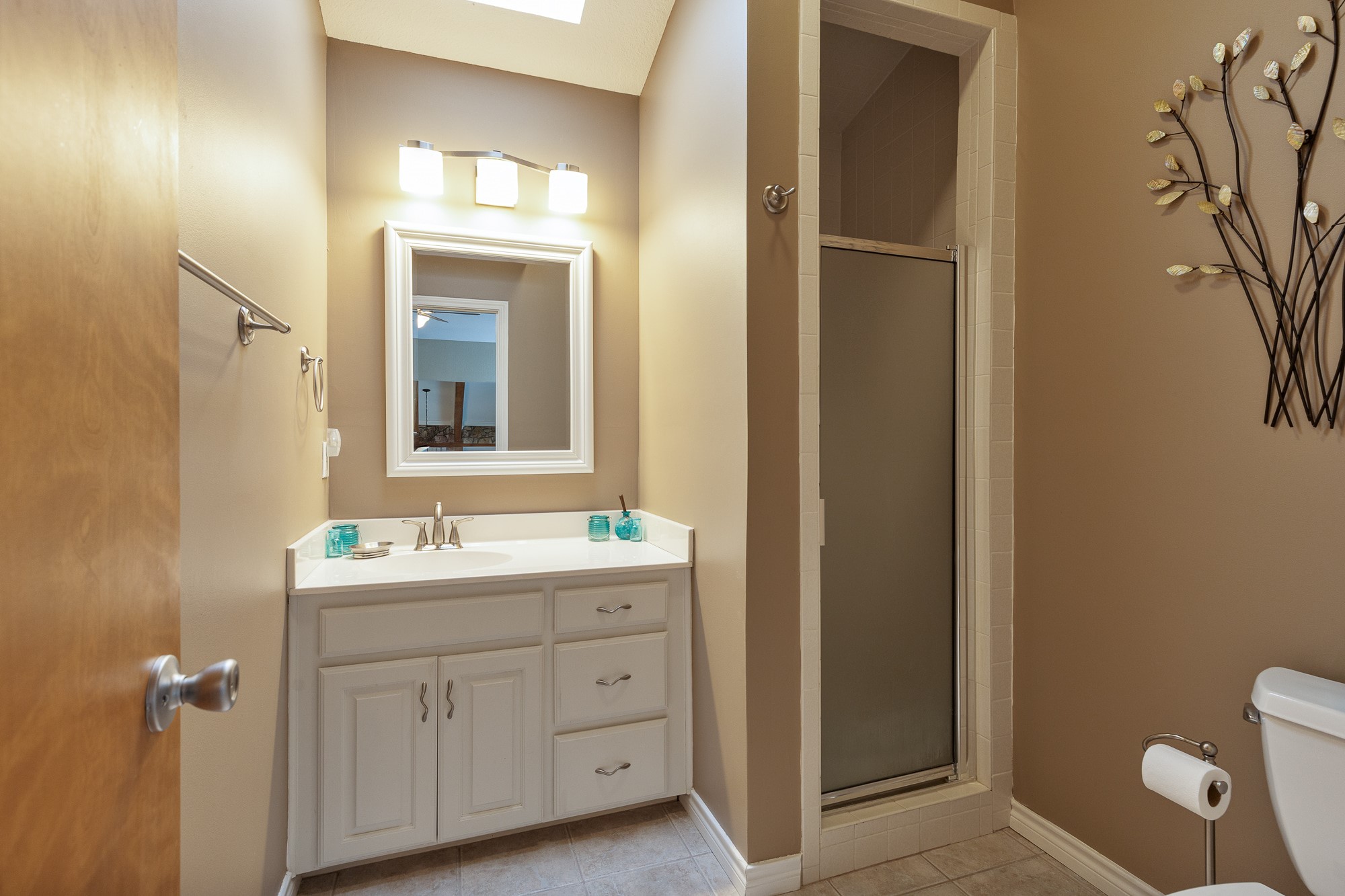 568 Harbor Circle Azle TX 76020