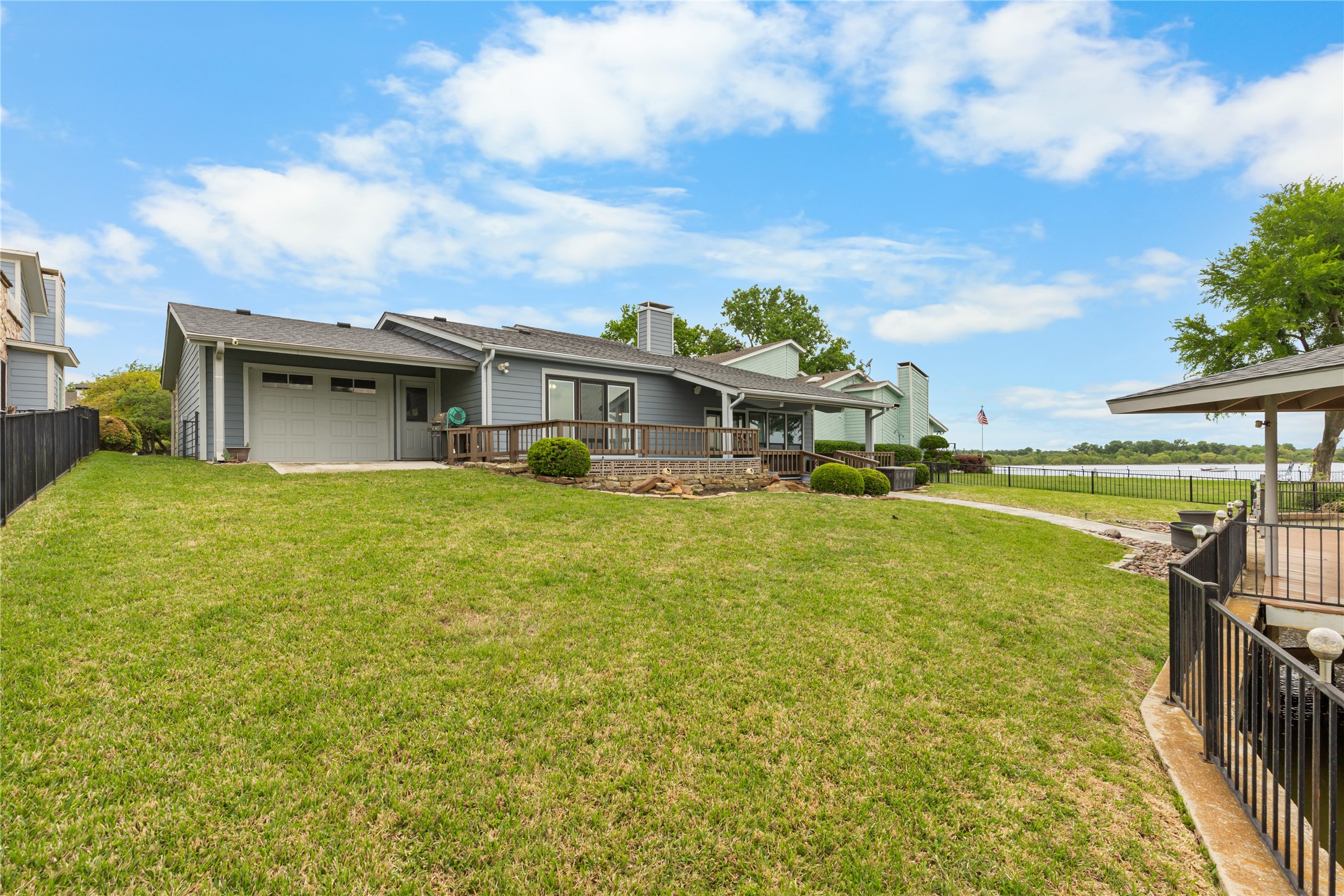 568 Harbor Circle Azle TX 76020