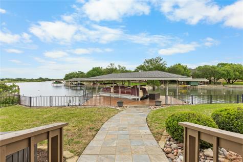 568 Harbor Circle Azle TX 76020