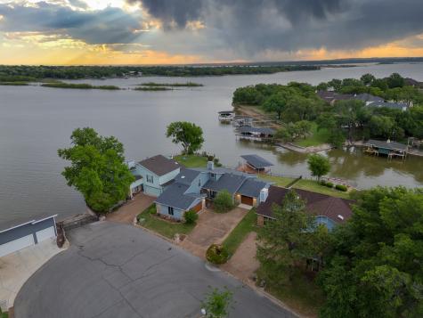 568 Harbor Circle Azle TX 76020