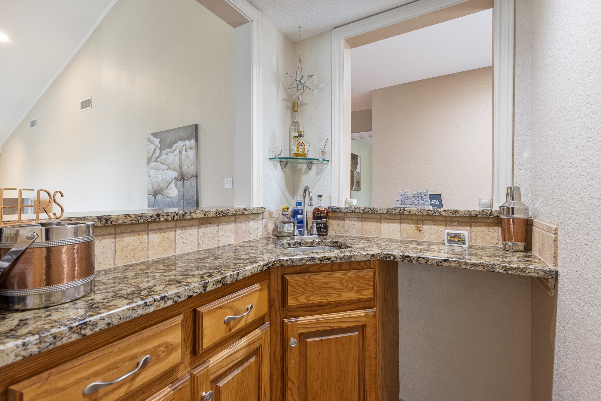 568 Harbor Circle Azle TX 76020