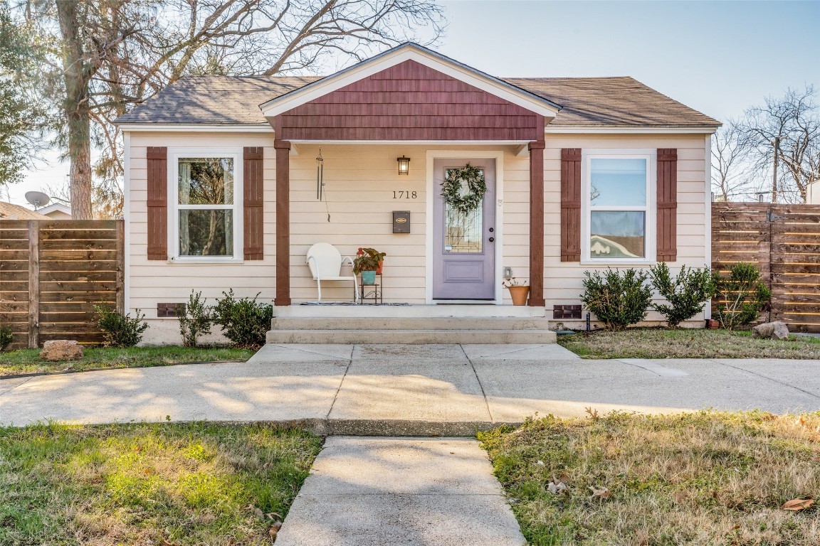 1718 Berkley Avenue Dallas TX 75224