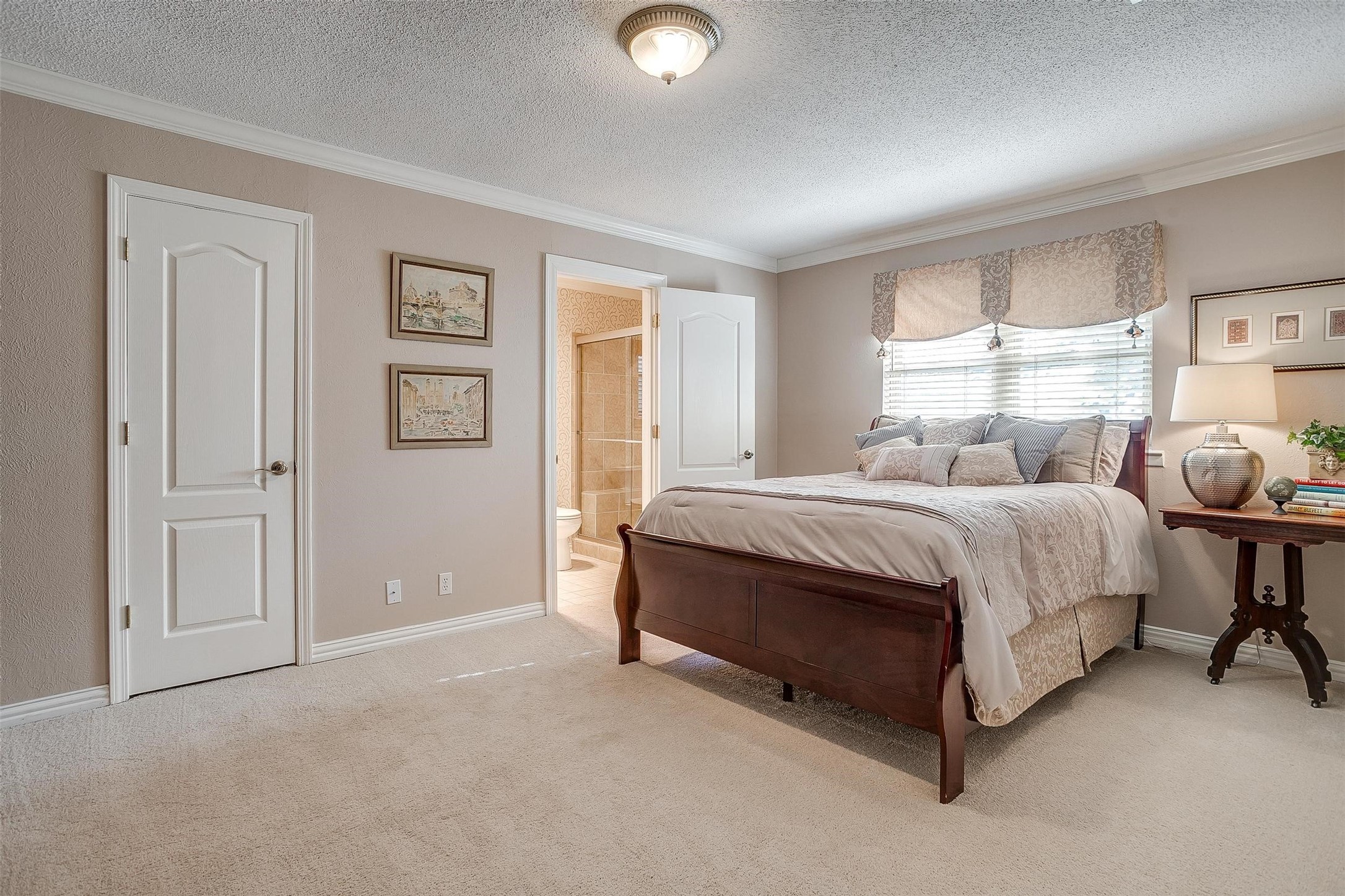 206 Shelmar Drive Euless TX 76039