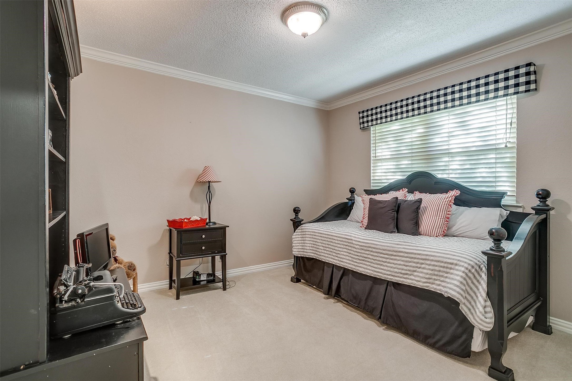 206 Shelmar Drive Euless TX 76039