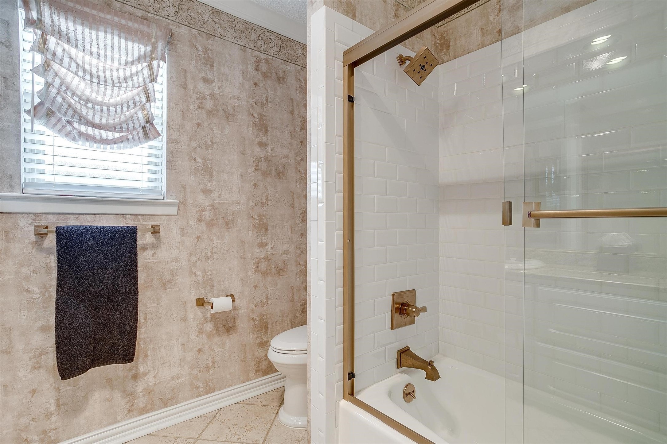 206 Shelmar Drive Euless TX 76039
