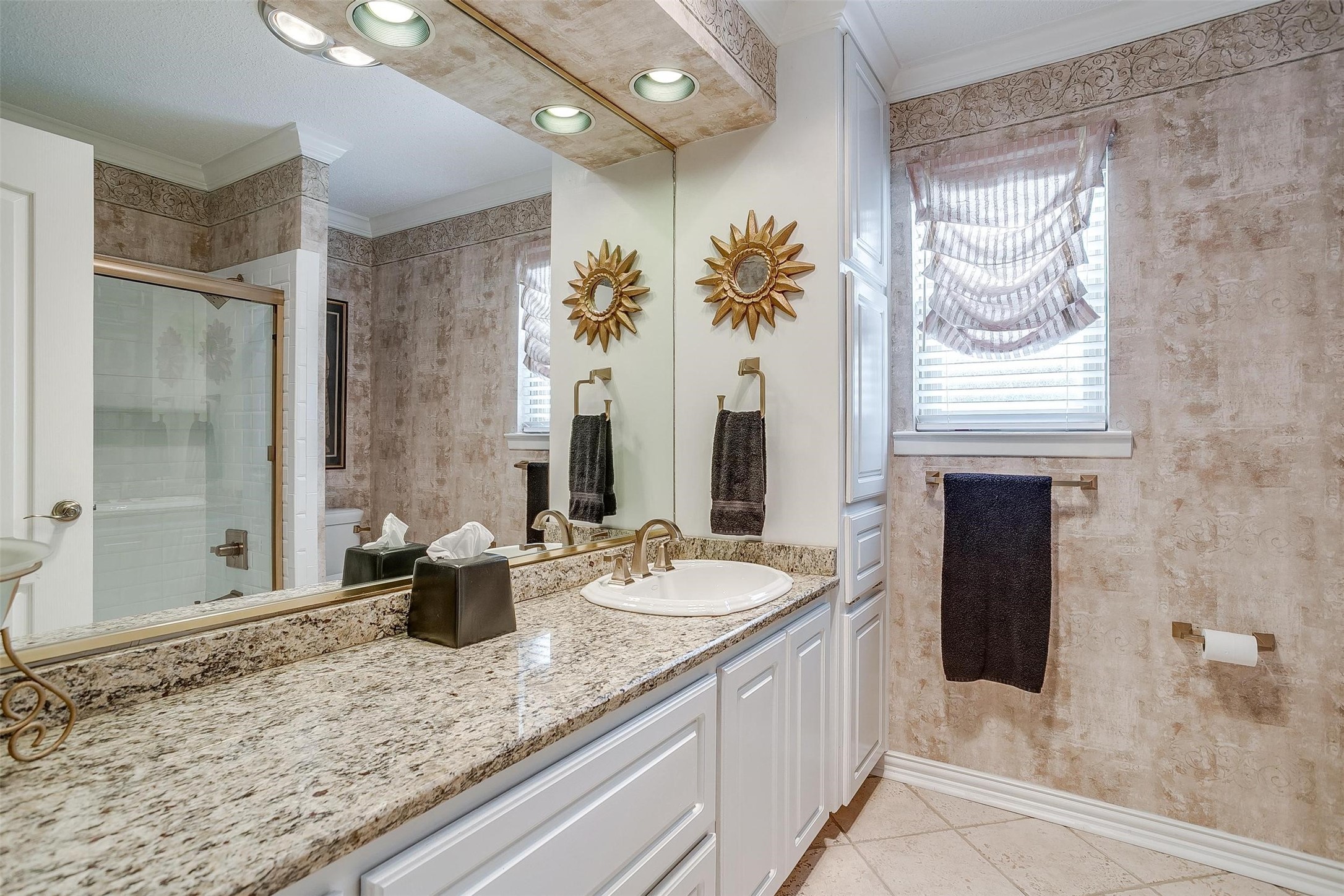 206 Shelmar Drive Euless TX 76039
