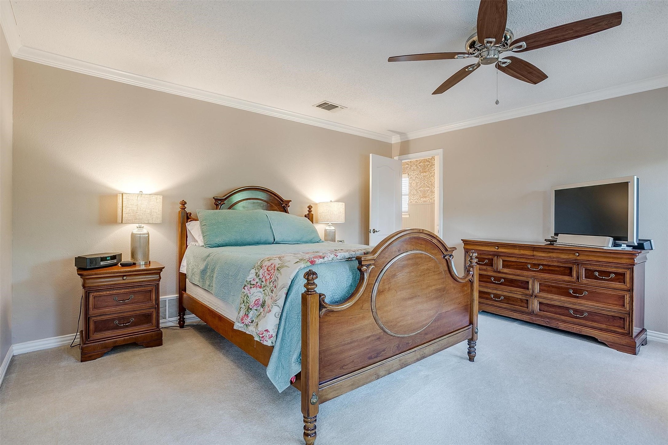 206 Shelmar Drive Euless TX 76039