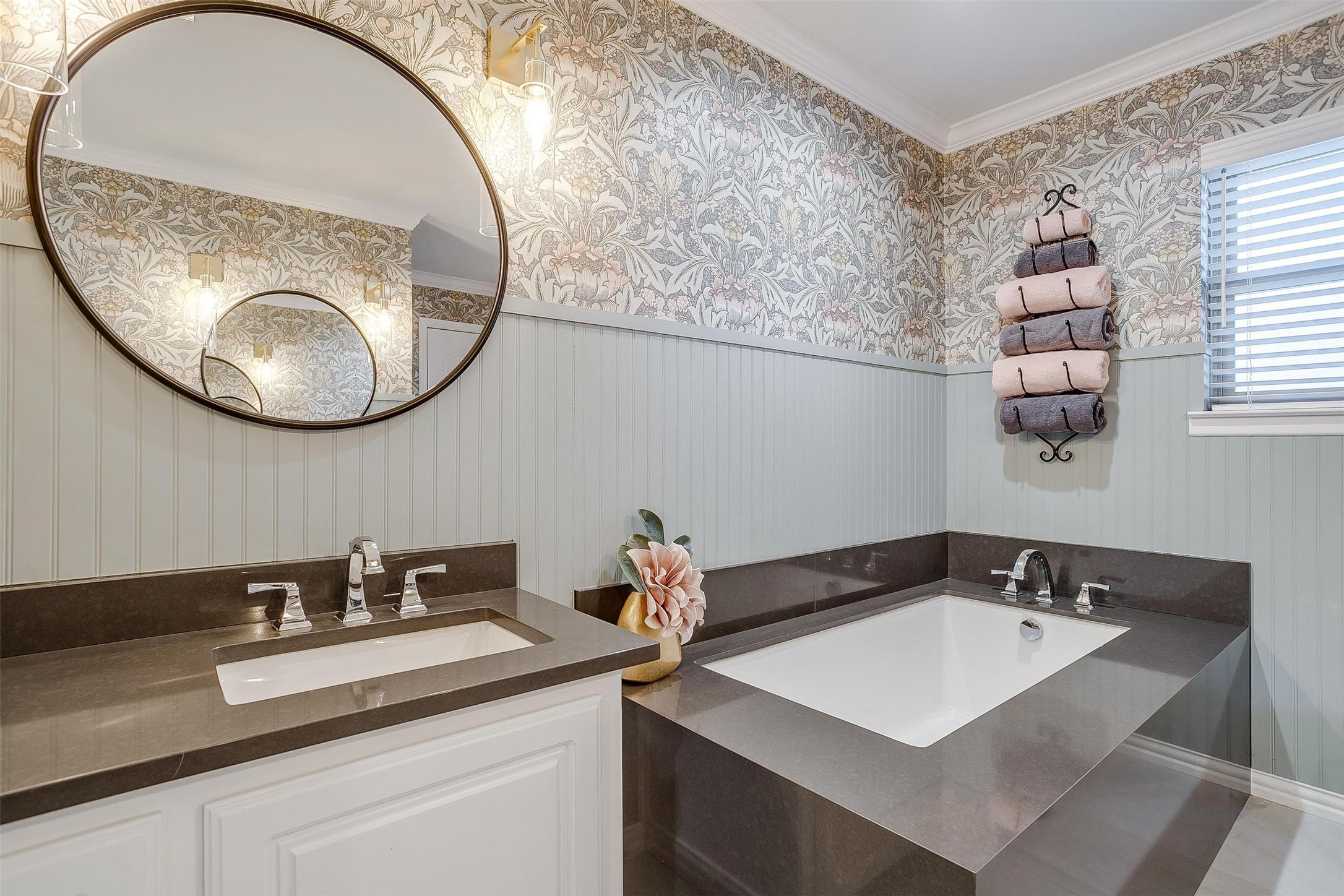 206 Shelmar Drive Euless TX 76039