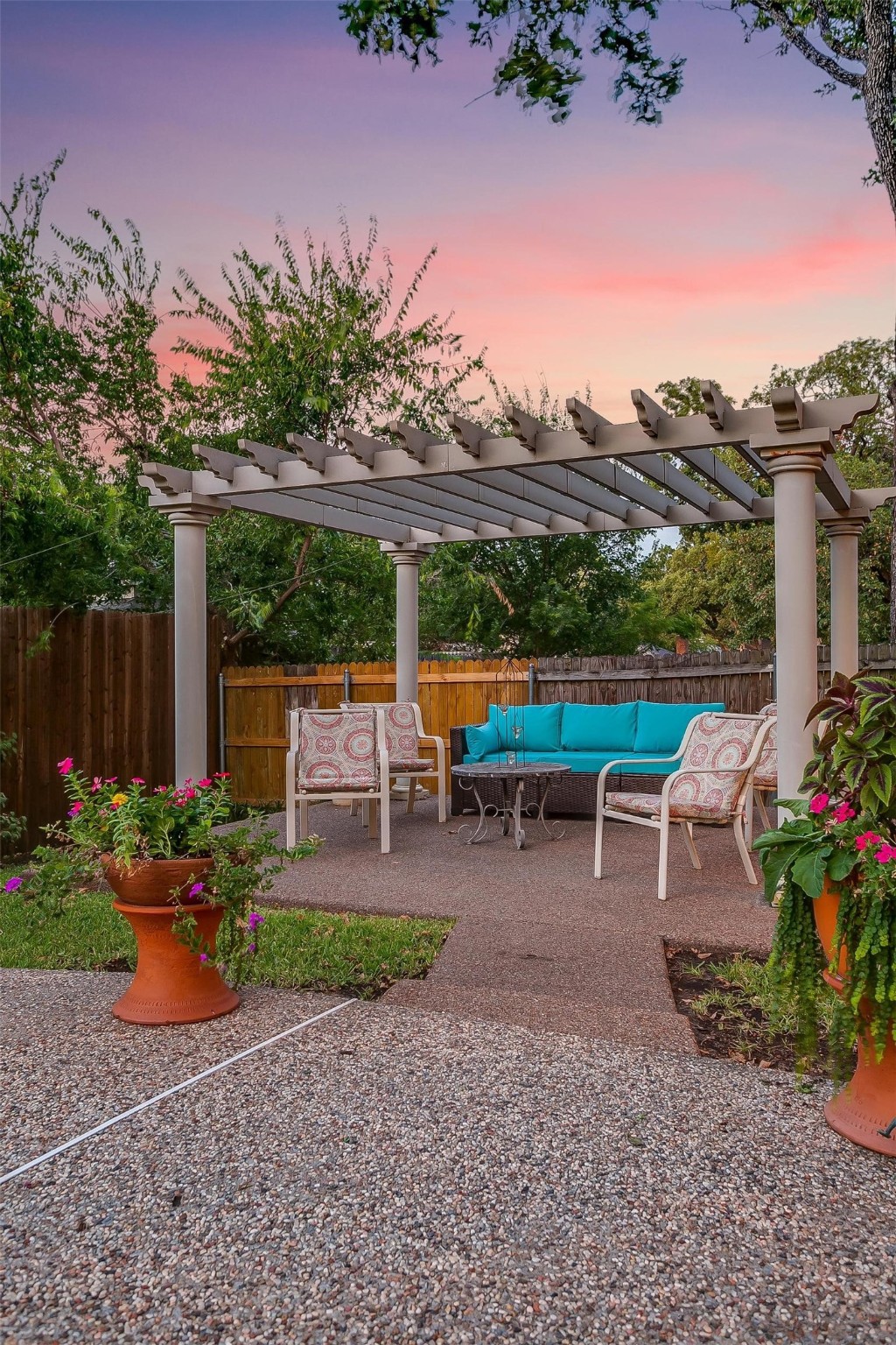 206 Shelmar Drive Euless TX 76039