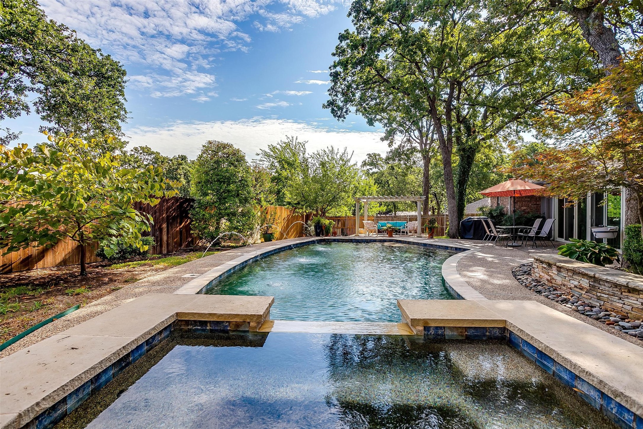 206 Shelmar Drive Euless TX 76039