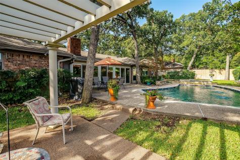 206 Shelmar Drive Euless TX 76039