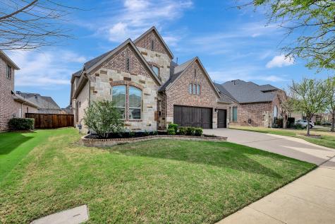 1052 Highpoint Way Roanoke TX 76262