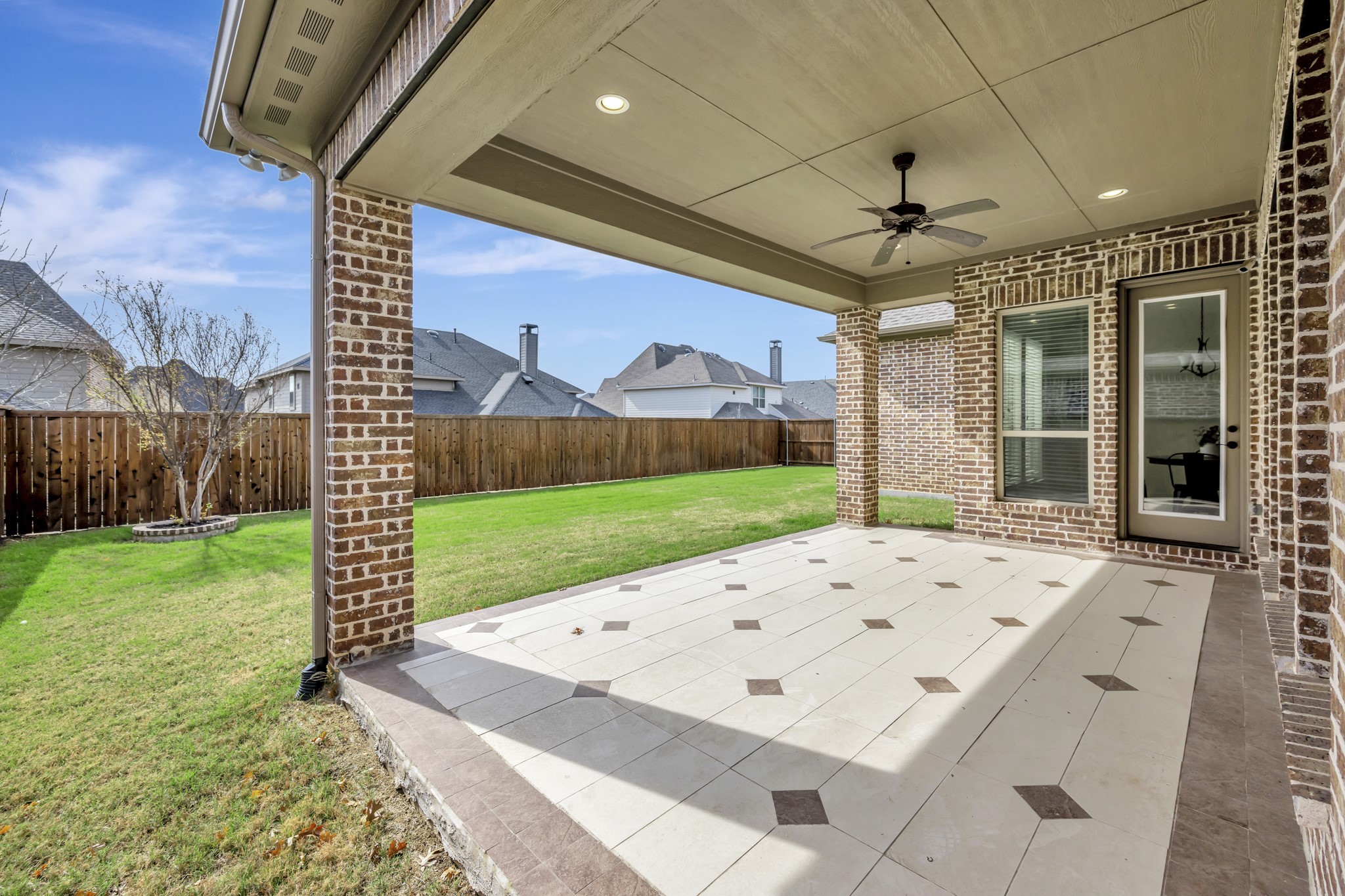 1052 Highpoint Way Roanoke TX 76262