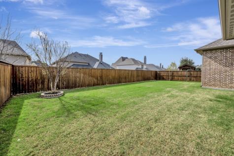 1052 Highpoint Way Roanoke TX 76262