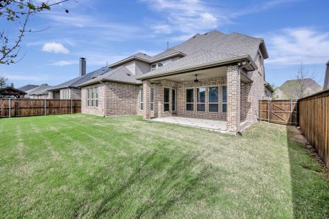 1052 Highpoint Way Roanoke TX 76262