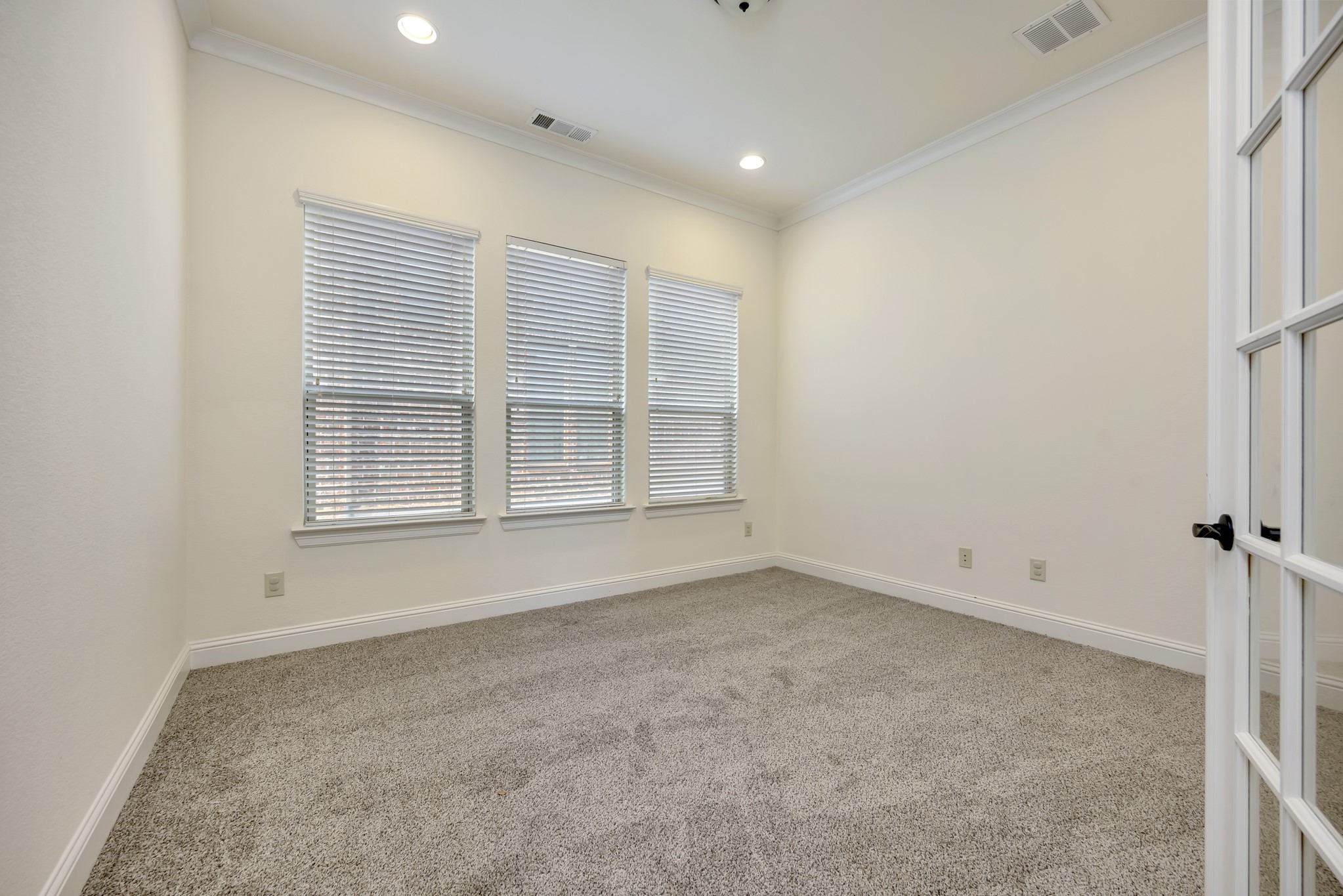 1052 Highpoint Way Roanoke TX 76262