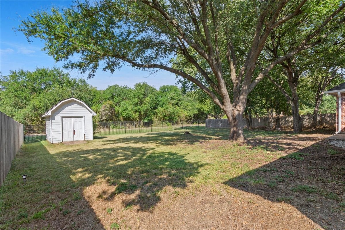 9412 Silverthorn Drive Waco TX 76708