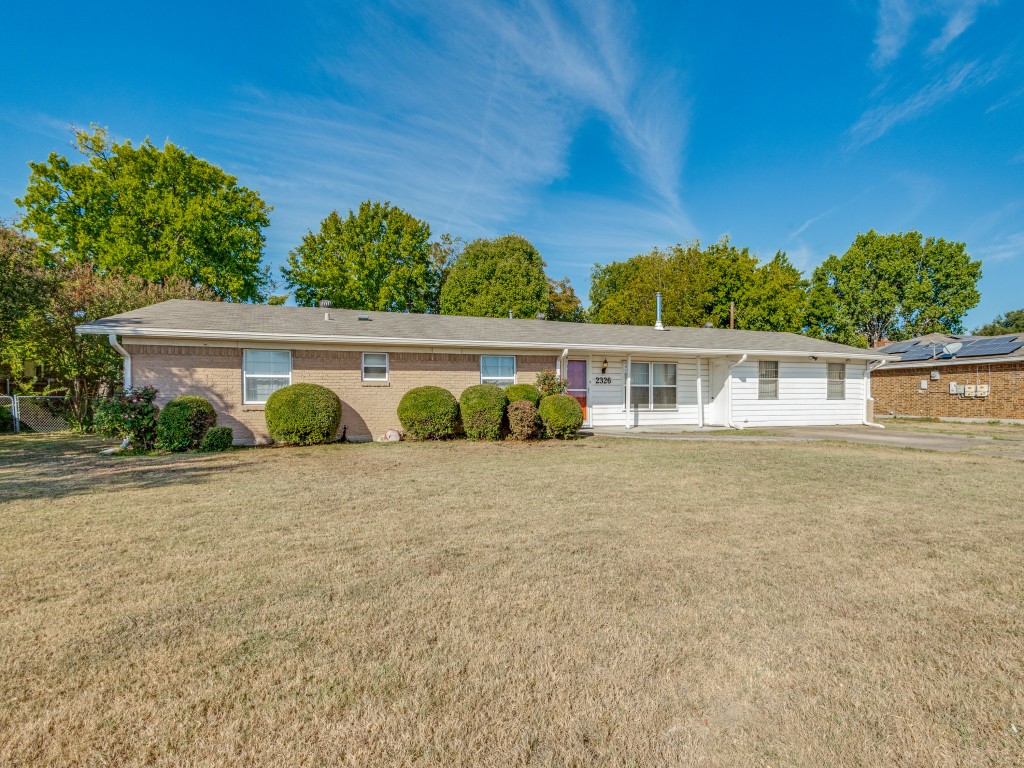 2326 SE 4th Street Grand Prairie TX 75051