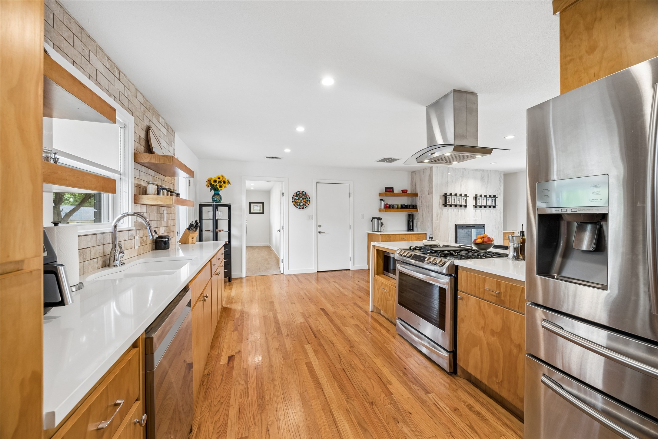 804 S Weatherred Drive Richardson TX 75080