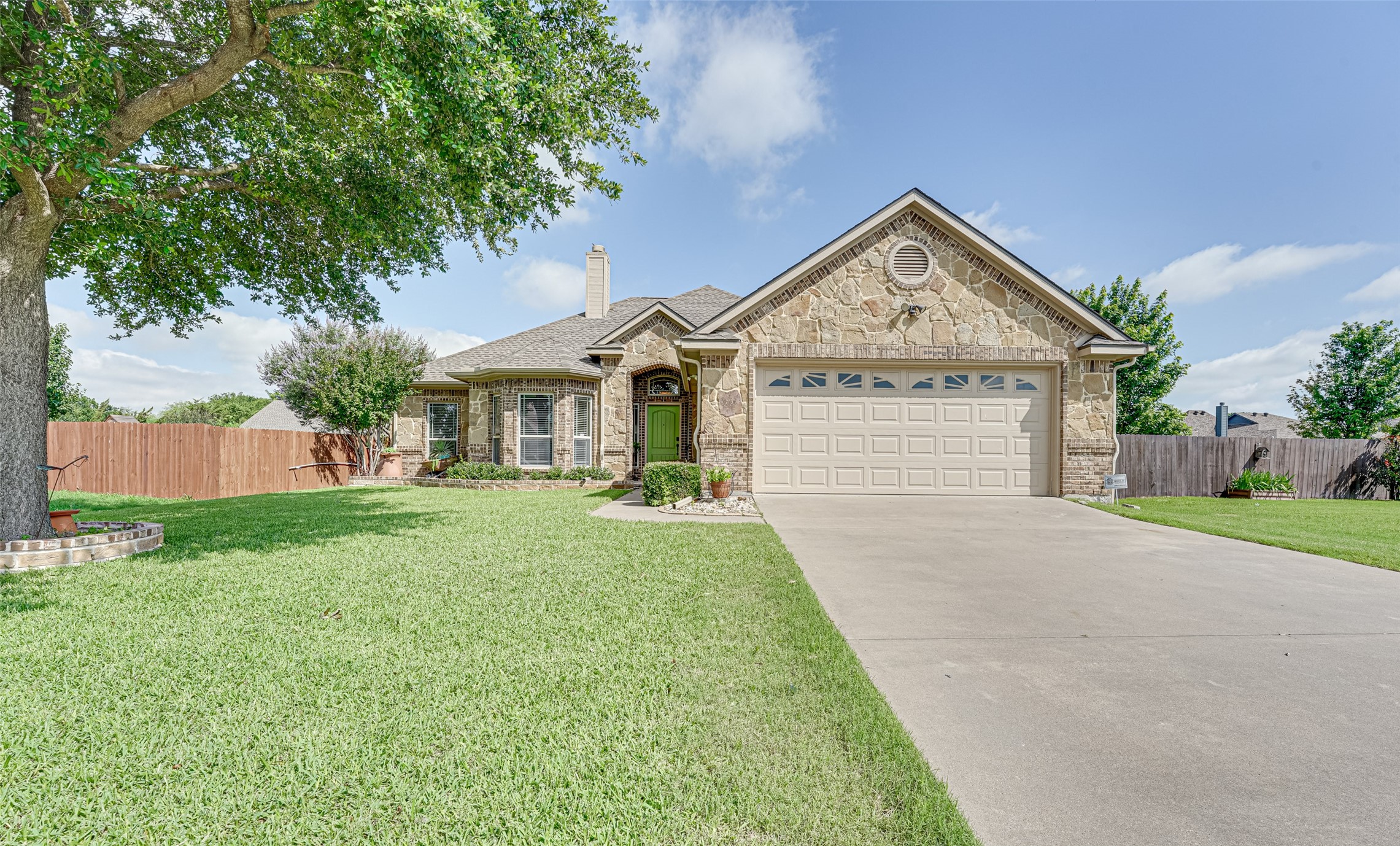 1504 Pacific Avenue Ennis TX 75119
