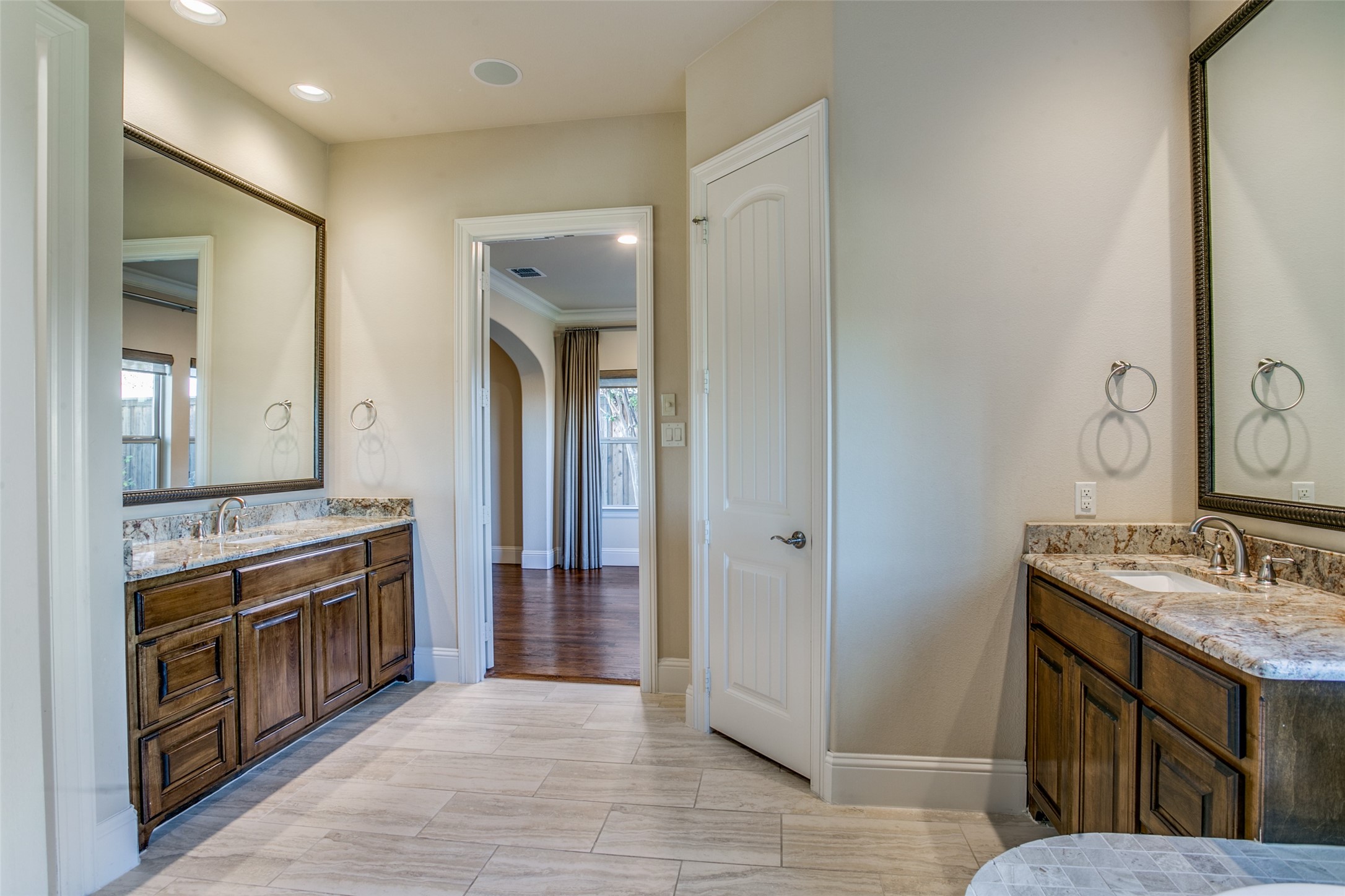 631 Creekway Drive Irving TX 75039