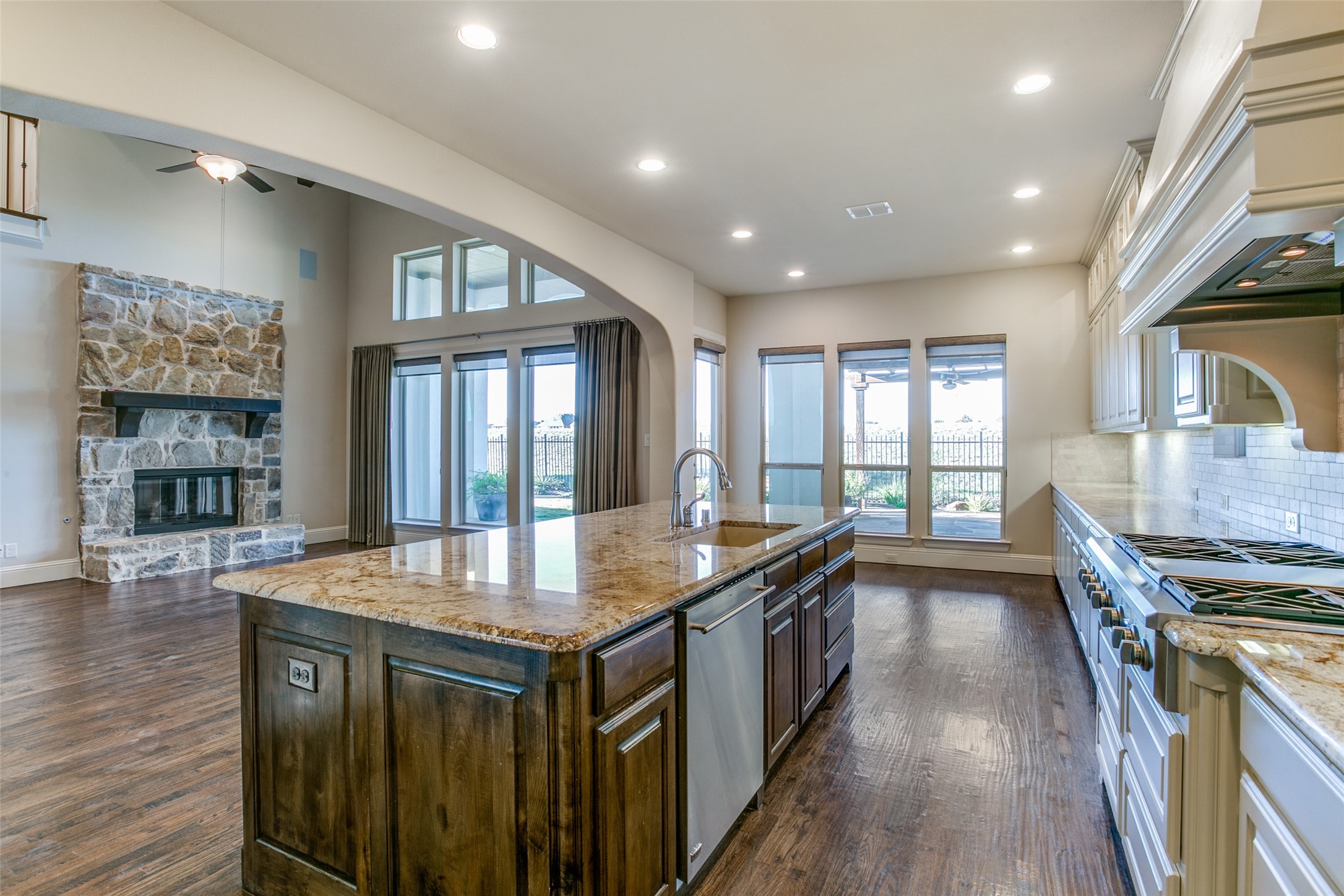 631 Creekway Drive Irving TX 75039