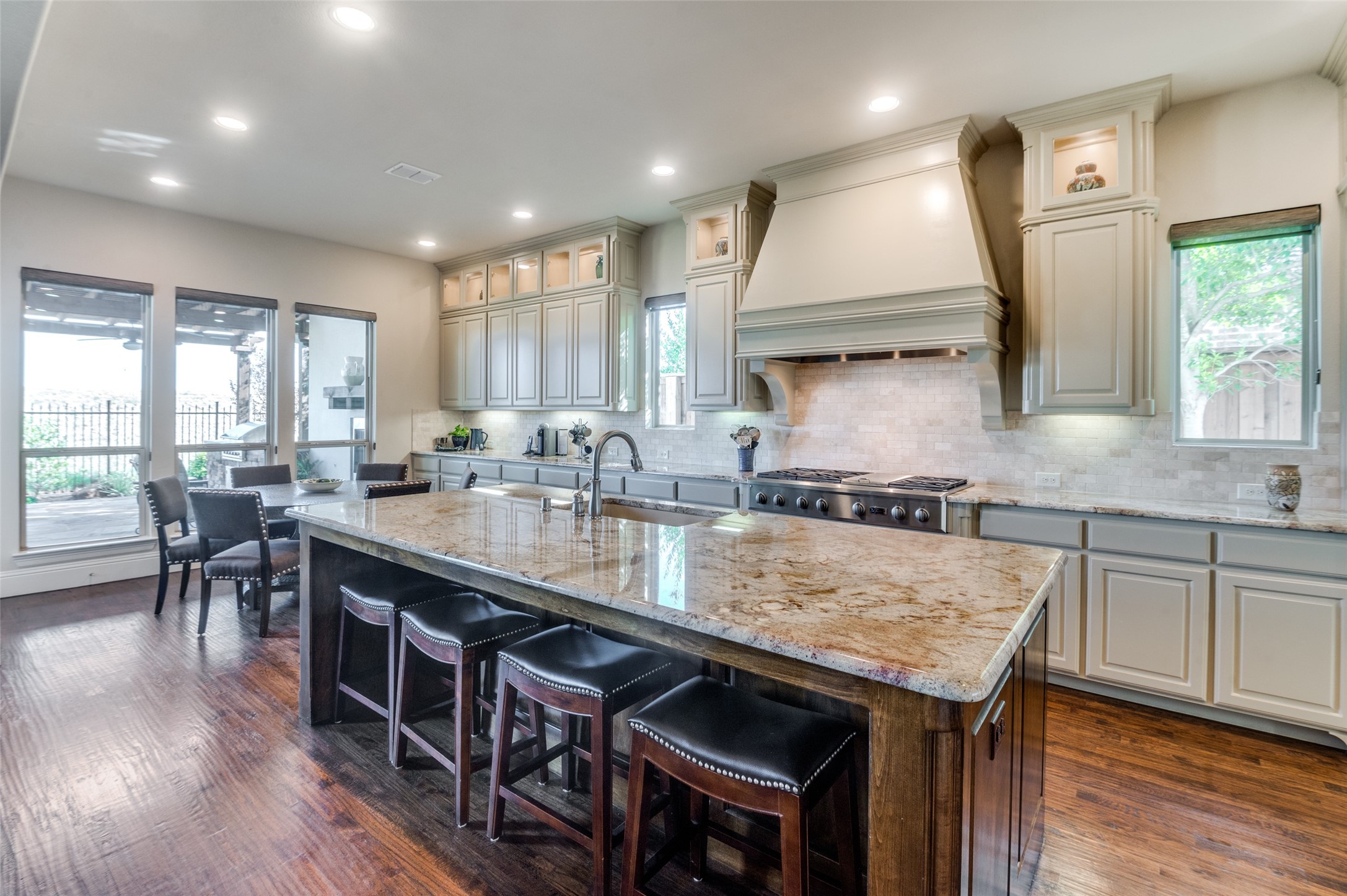 631 Creekway Drive Irving TX 75039