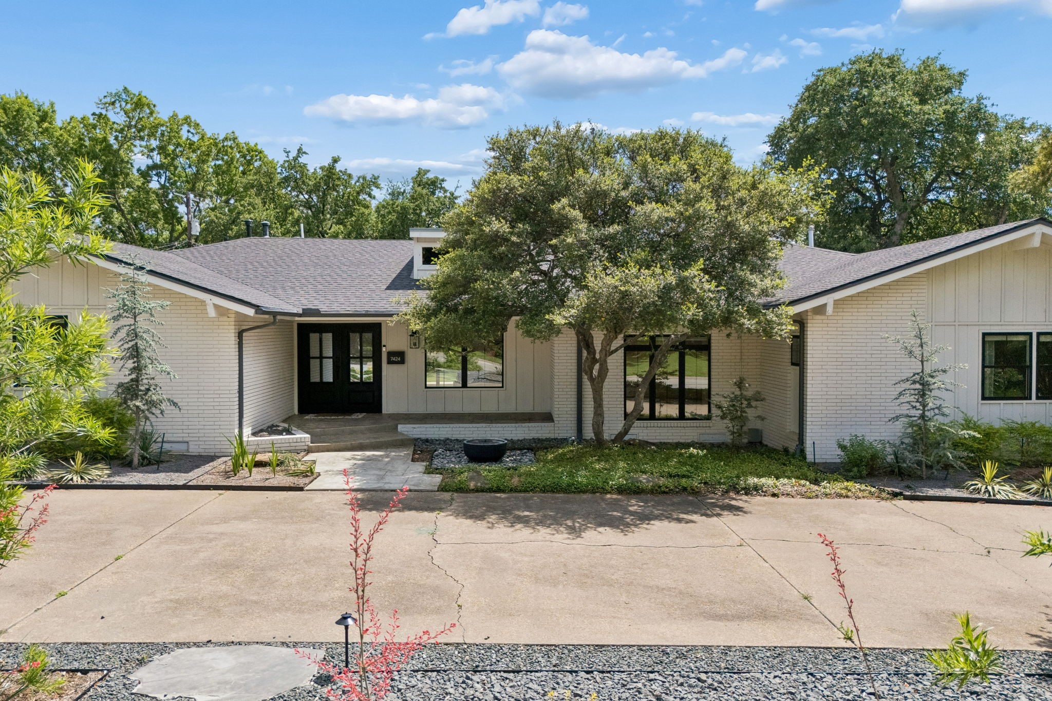 7424 Stonecrest Drive Dallas TX 75254