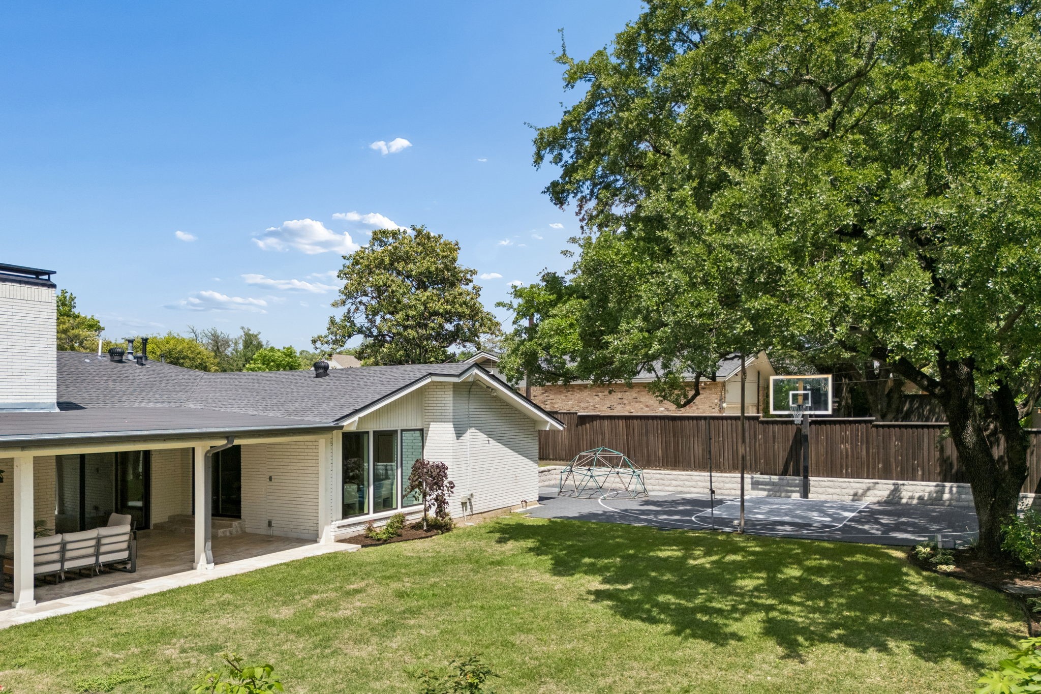 7424 Stonecrest Drive Dallas TX 75254