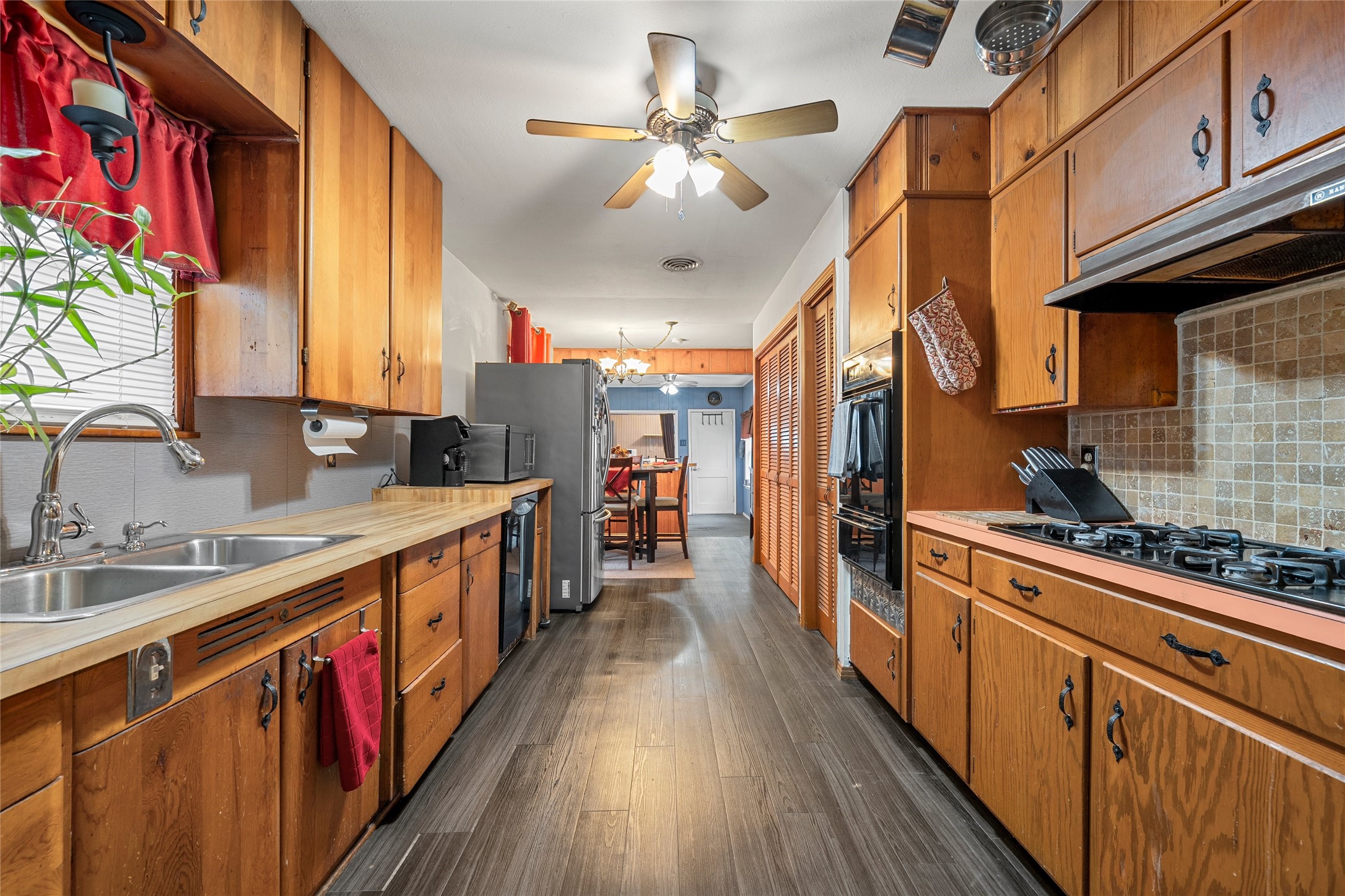 2433 N 42nd Street Waco TX 76710