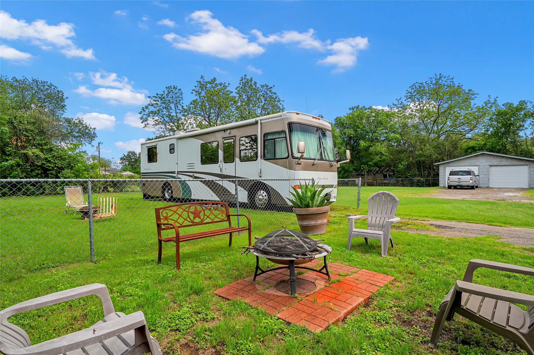 2433 N 42nd Street Waco TX 76710