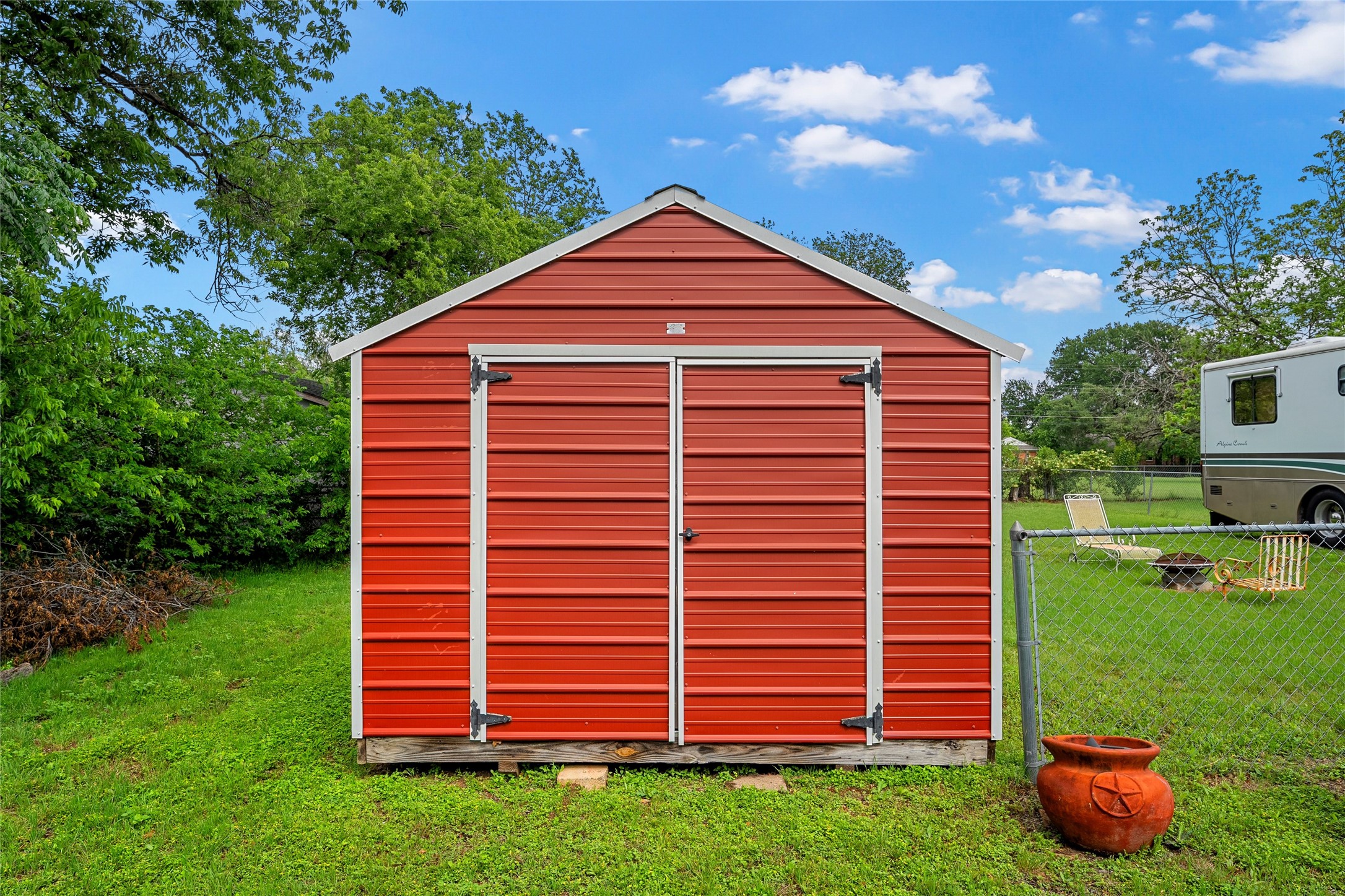 2433 N 42nd Street Waco TX 76710