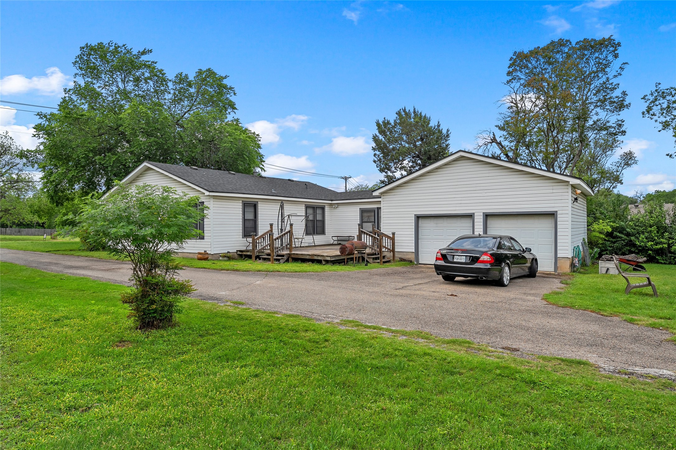 2433 N 42nd Street Waco TX 76710