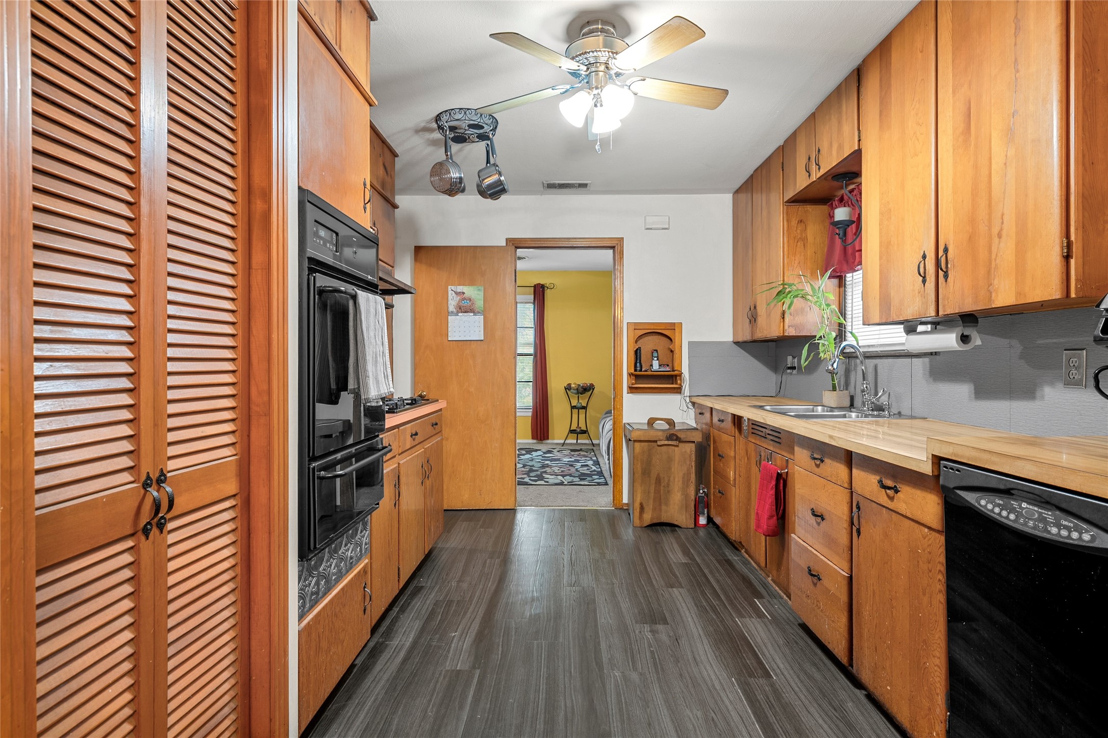 2433 N 42nd Street Waco TX 76710