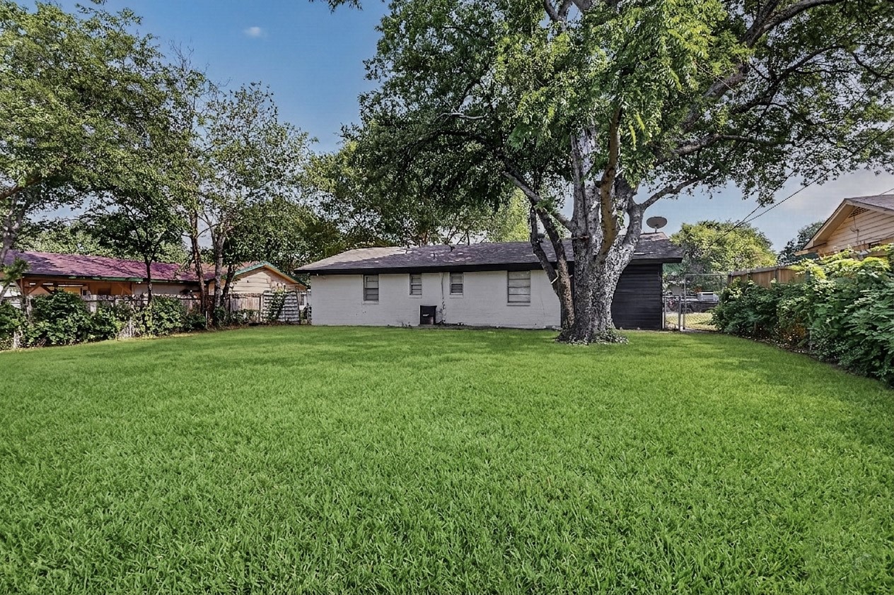 2725 Wesleyan Drive Irving TX 75062