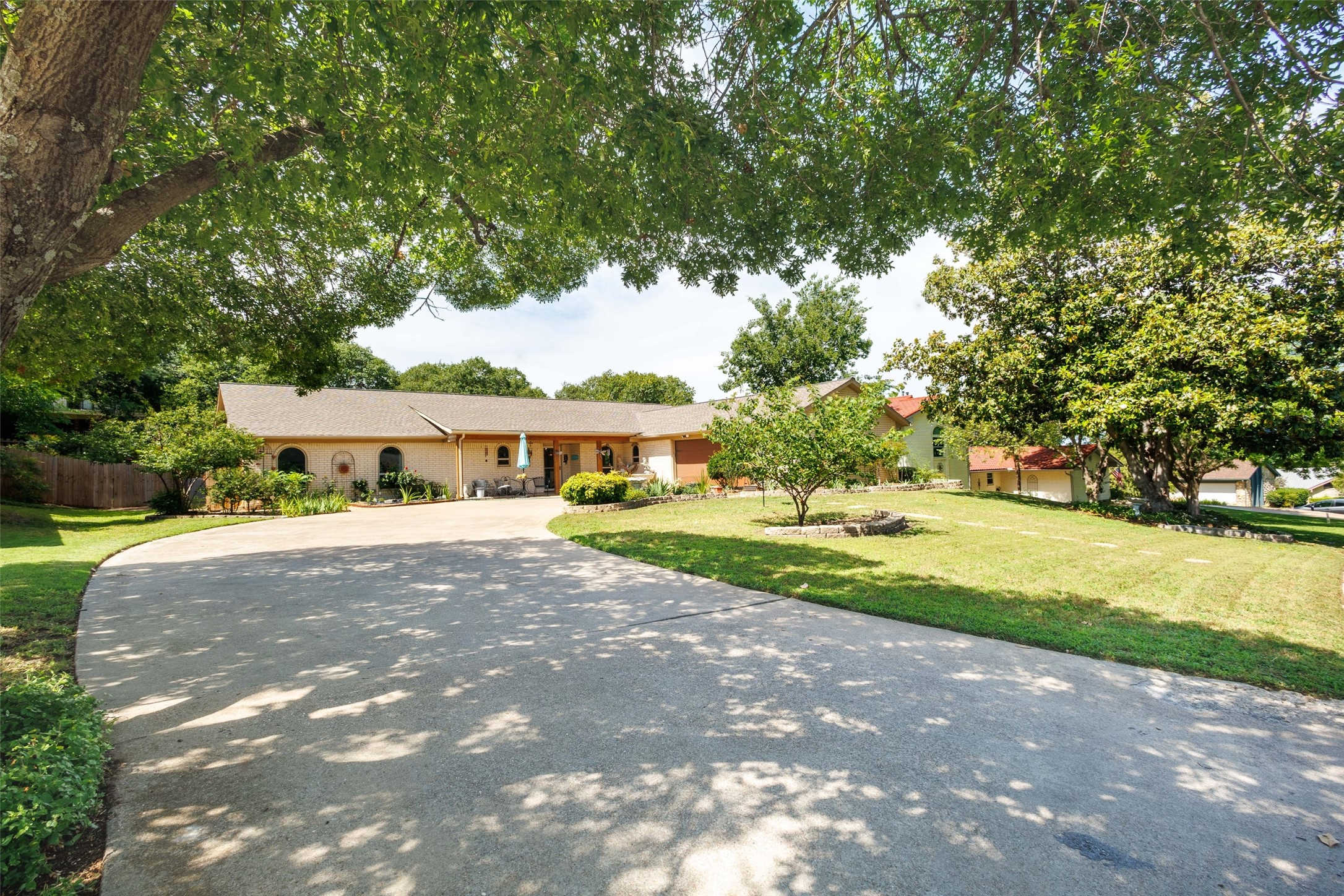 7725 Woodside Hill Fort Worth TX 76179