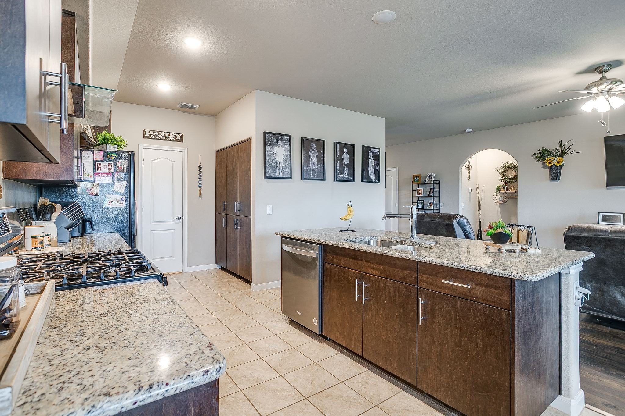 1004 Fairfax Drive Godley TX 76044