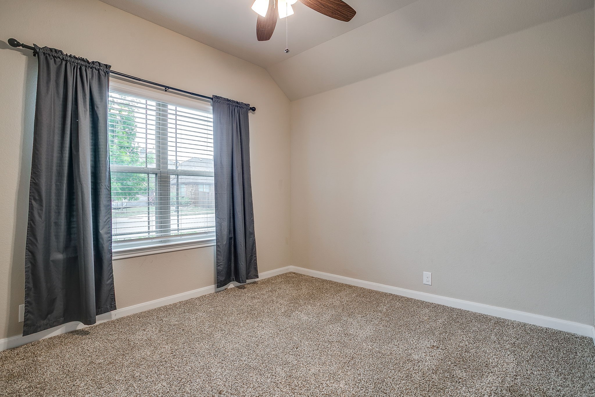 1004 Fairfax Drive Godley TX 76044