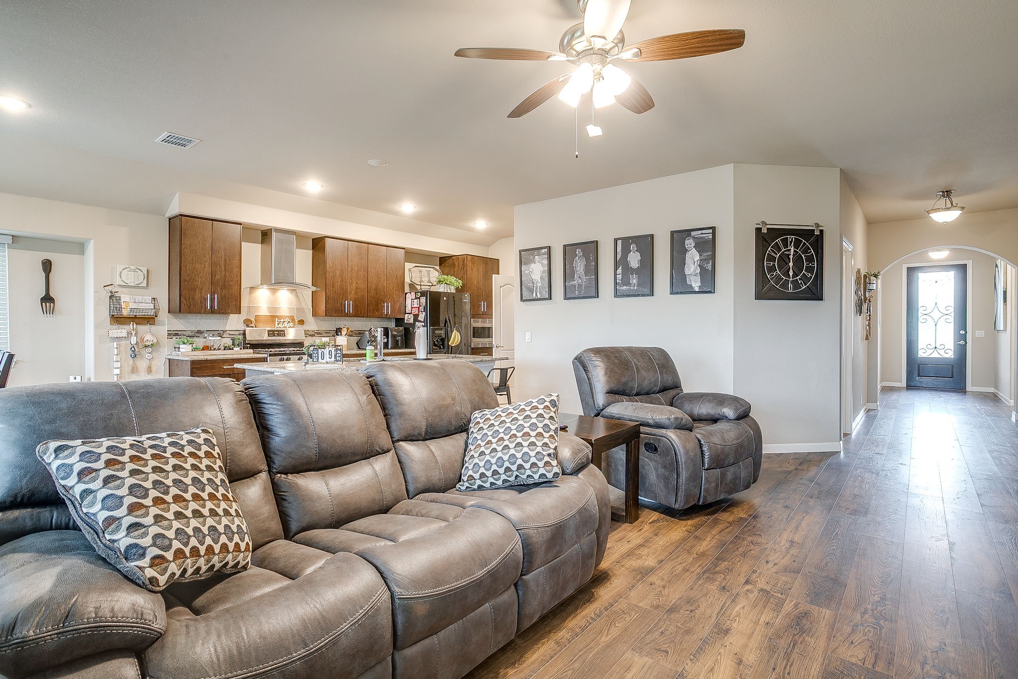 1004 Fairfax Drive Godley TX 76044