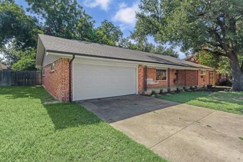 4205 Springbranch Drive Benbrook TX 76116