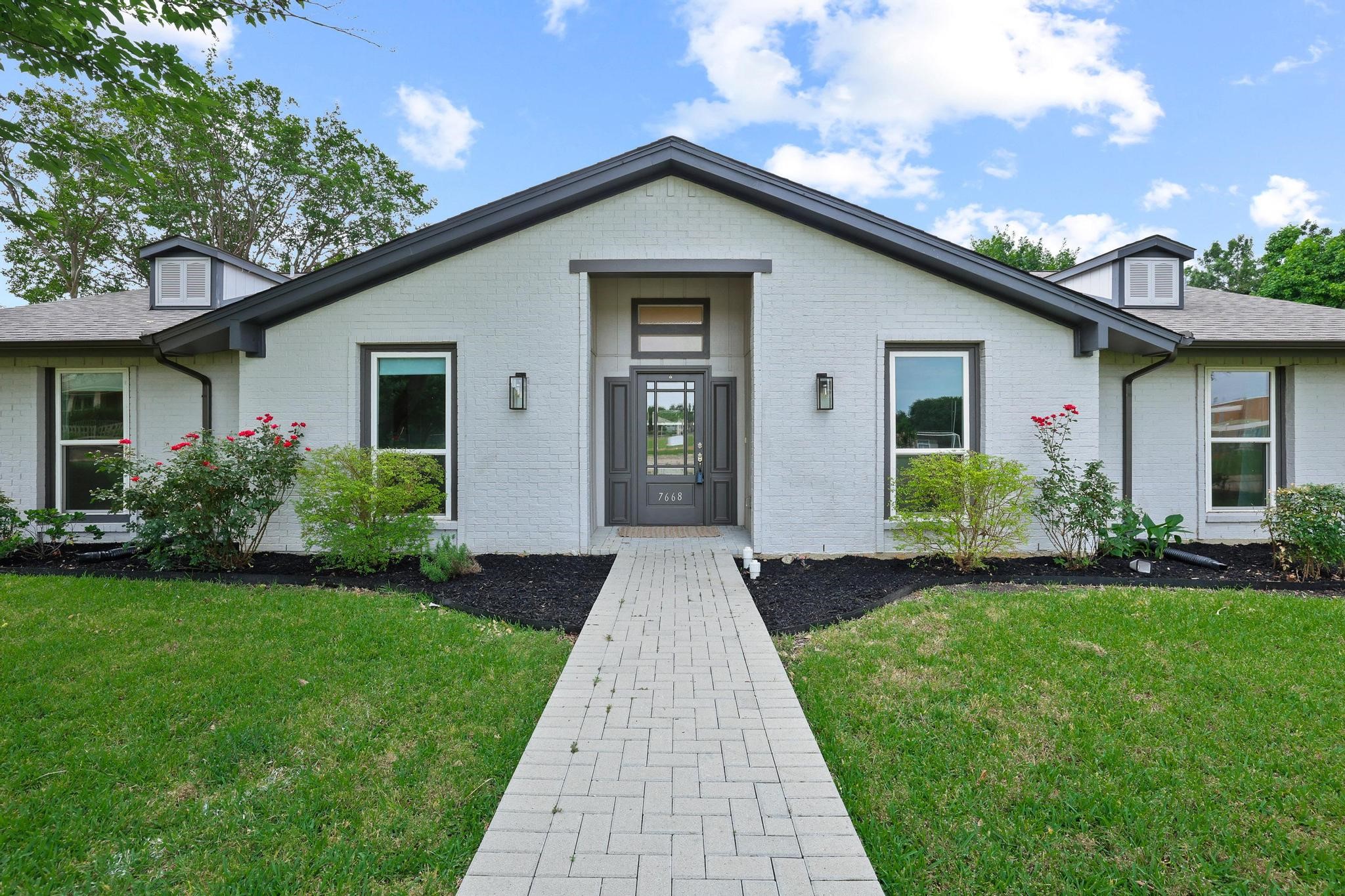 7668 La Cosa Drive Dallas TX 75248