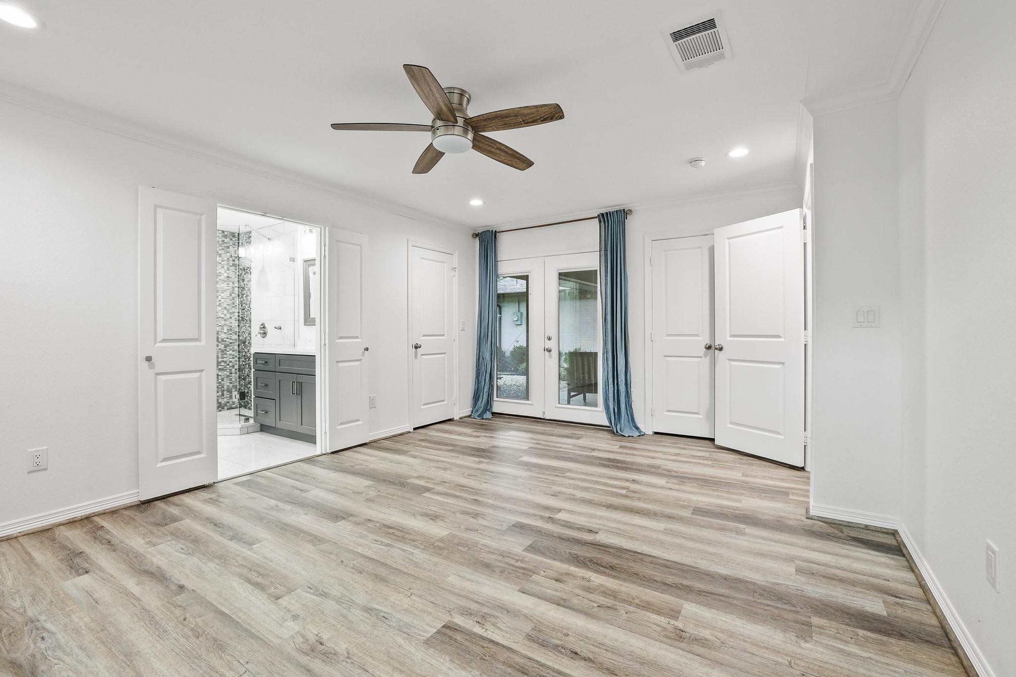 7668 La Cosa Drive Dallas TX 75248