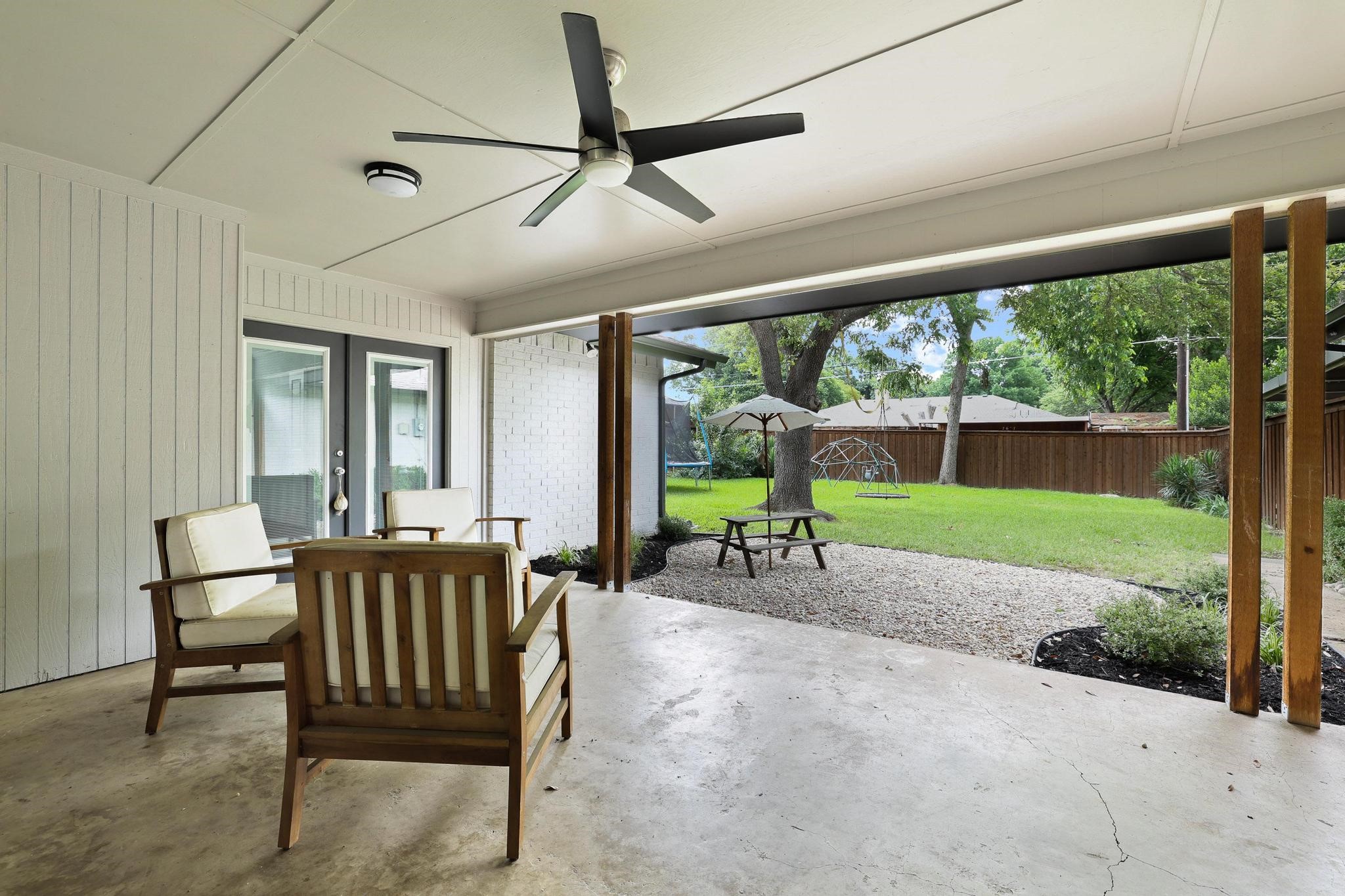 7668 La Cosa Drive Dallas TX 75248