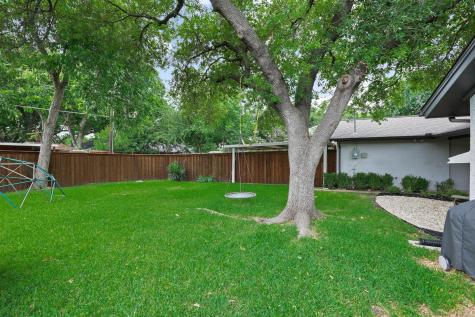 7668 La Cosa Drive Dallas TX 75248