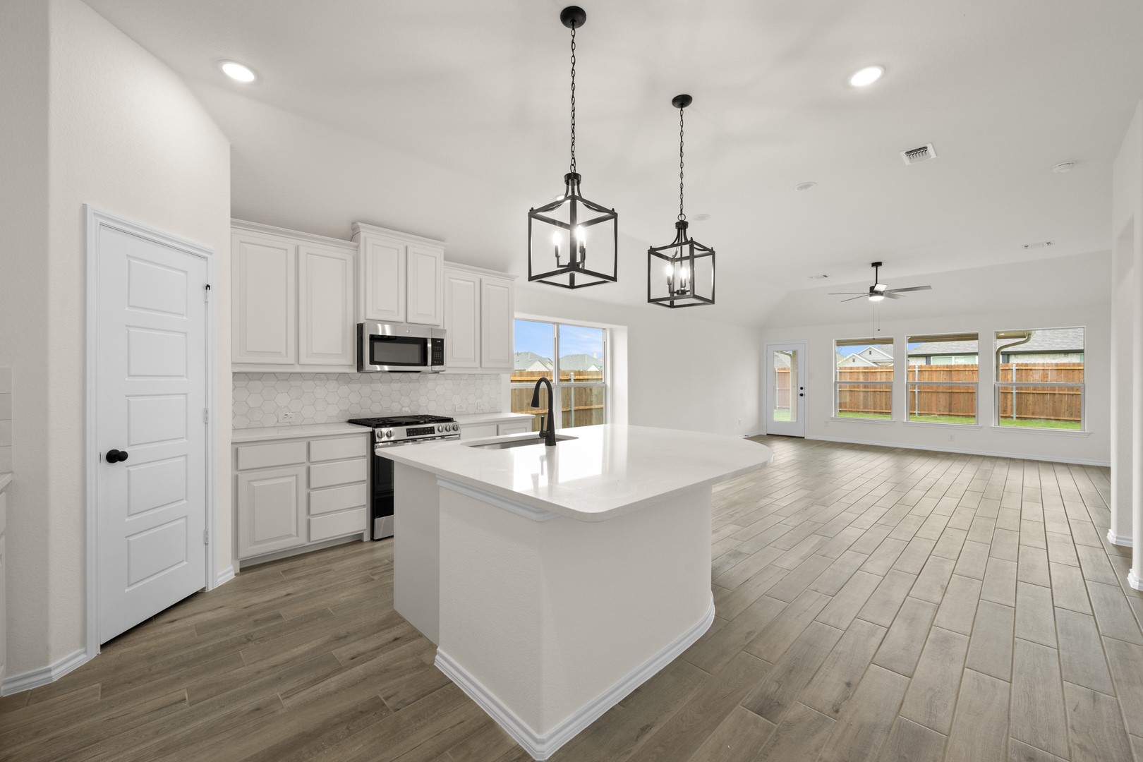 1009 Stonehaven Lane Crowley TX 76036
