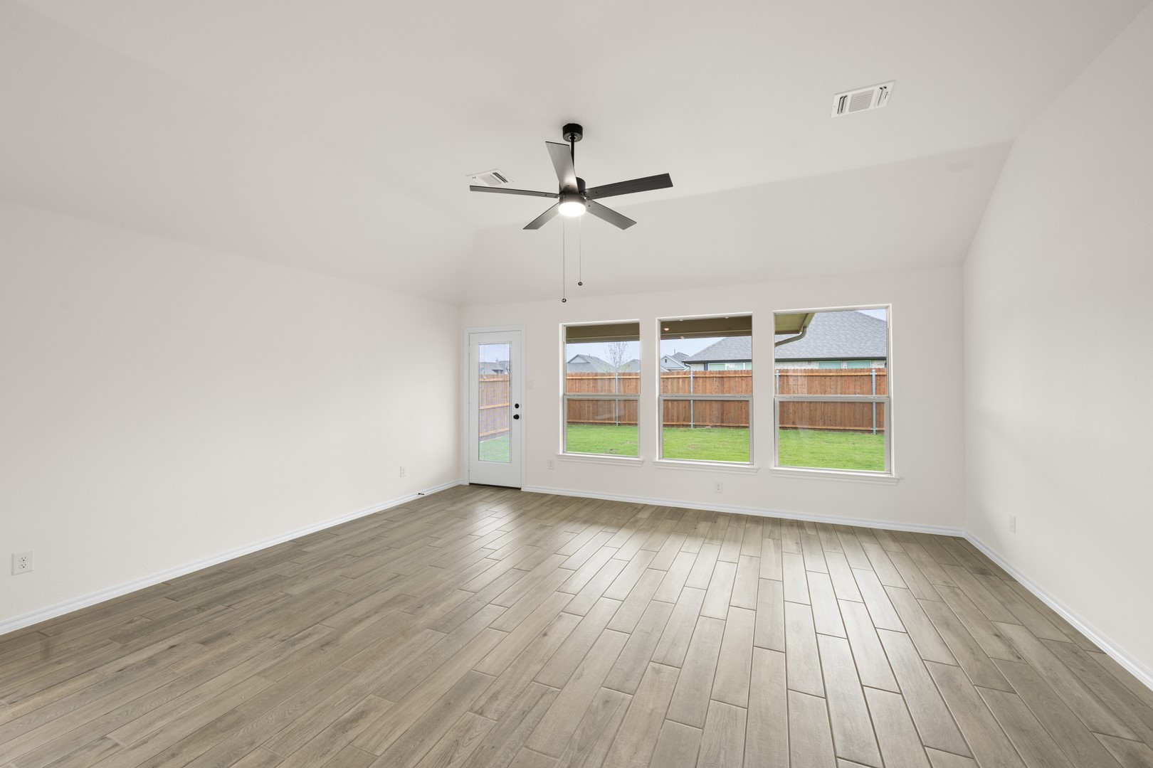 1009 Stonehaven Lane Crowley TX 76036