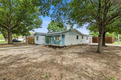 588 Pine Street Lewisville TX 75057